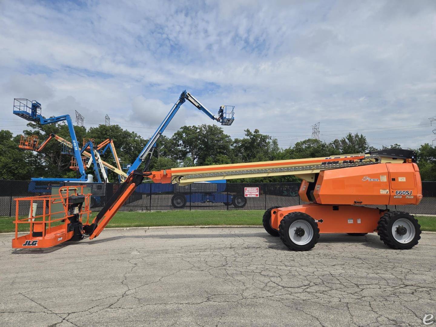 2012 JLG 660SJ