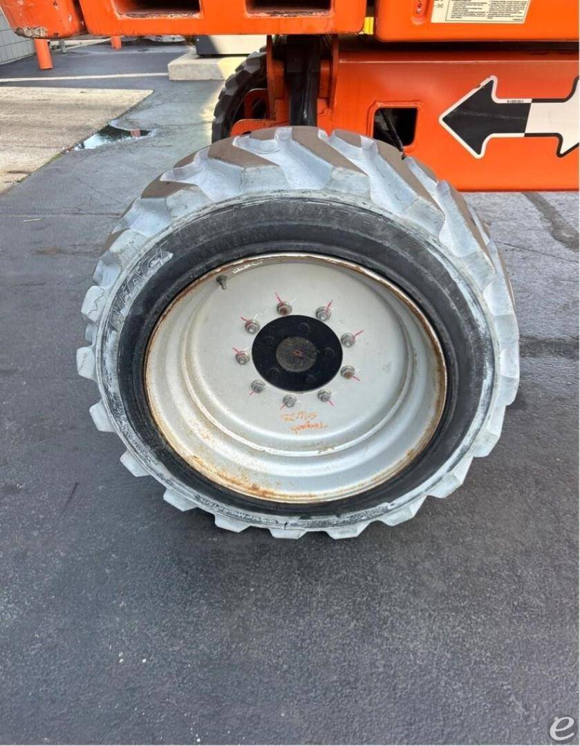 2014 JLG M600JP