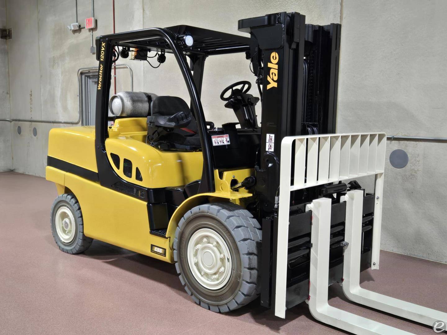 2021 Yale GLP120VX