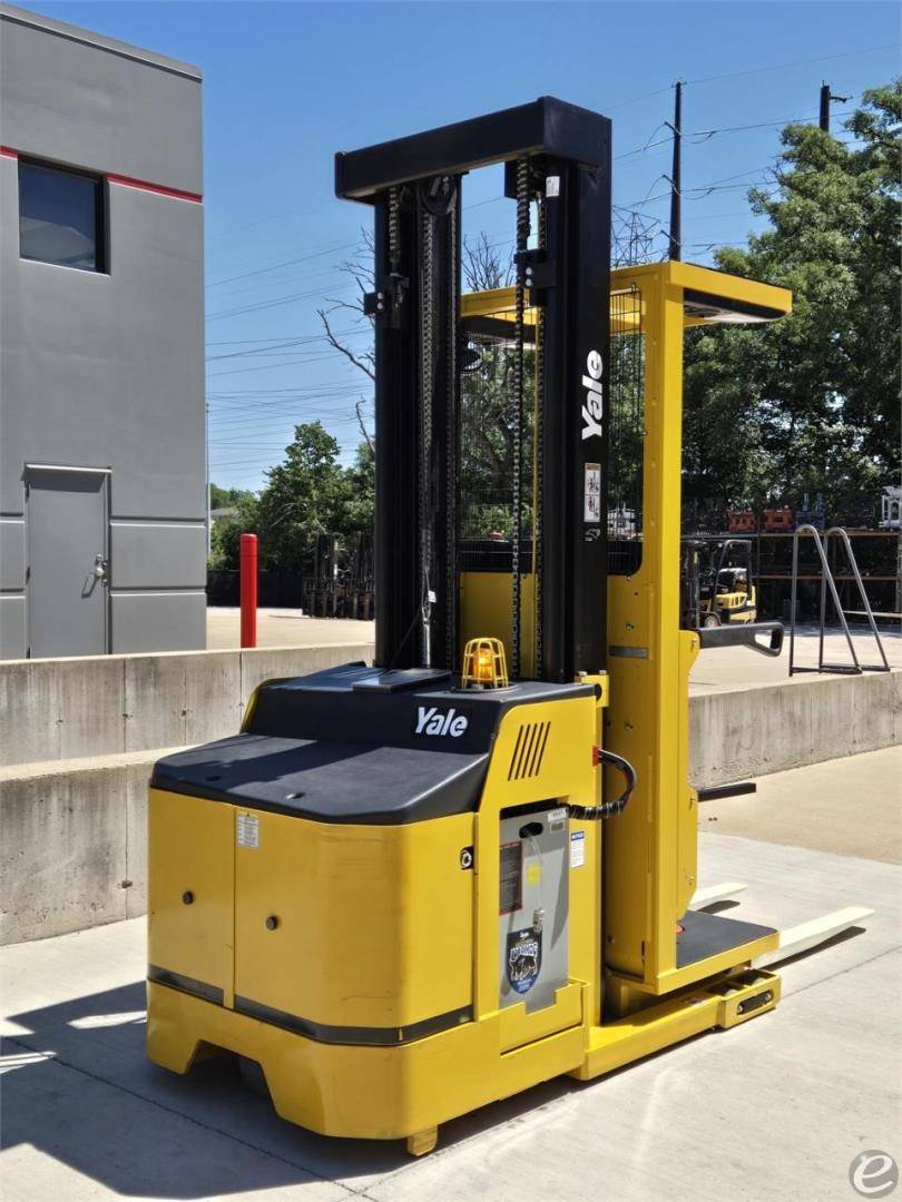 2020 Yale OS030EF Electric Order Picker - 123Forklift