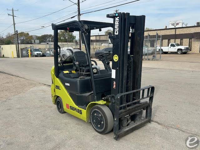 2021 Clark S25CL