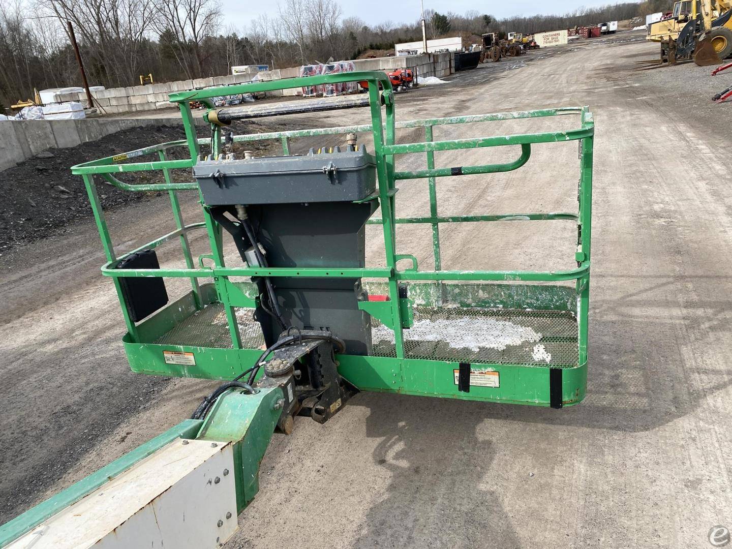 2017 JLG 400S