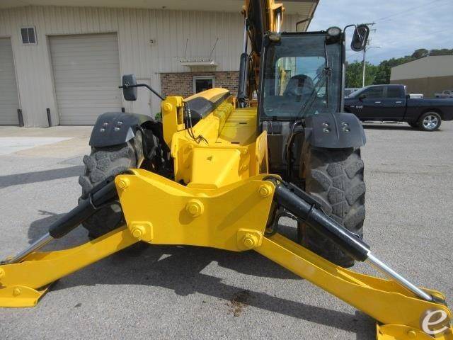 2017 JCB 510-56