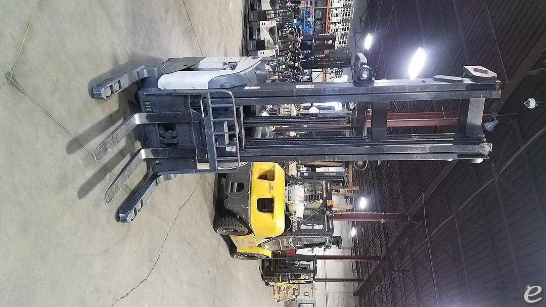 2008 Crown RD5225-30 Gasoline Reach Truck - 123Forklift