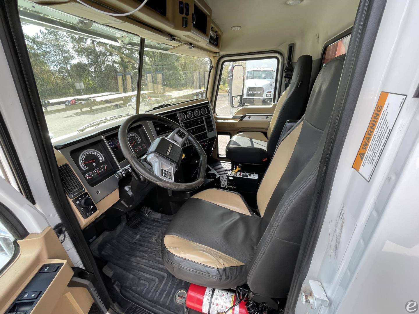 2020 Mack GRANITE 64FR