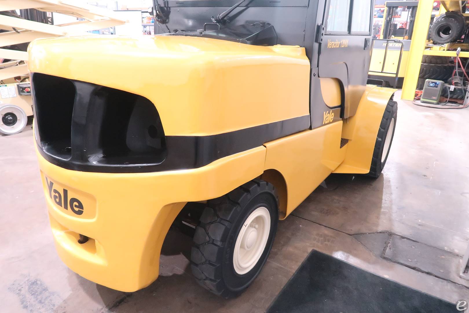2012 Yale GDP120VX