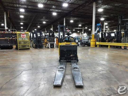 2017 Hyster B80ZHD Electric Forklift - 123Forklift