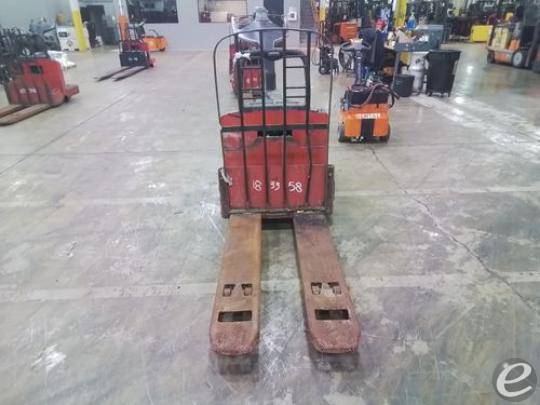  Raymond 8400 Electric Forklift - 123Forklift