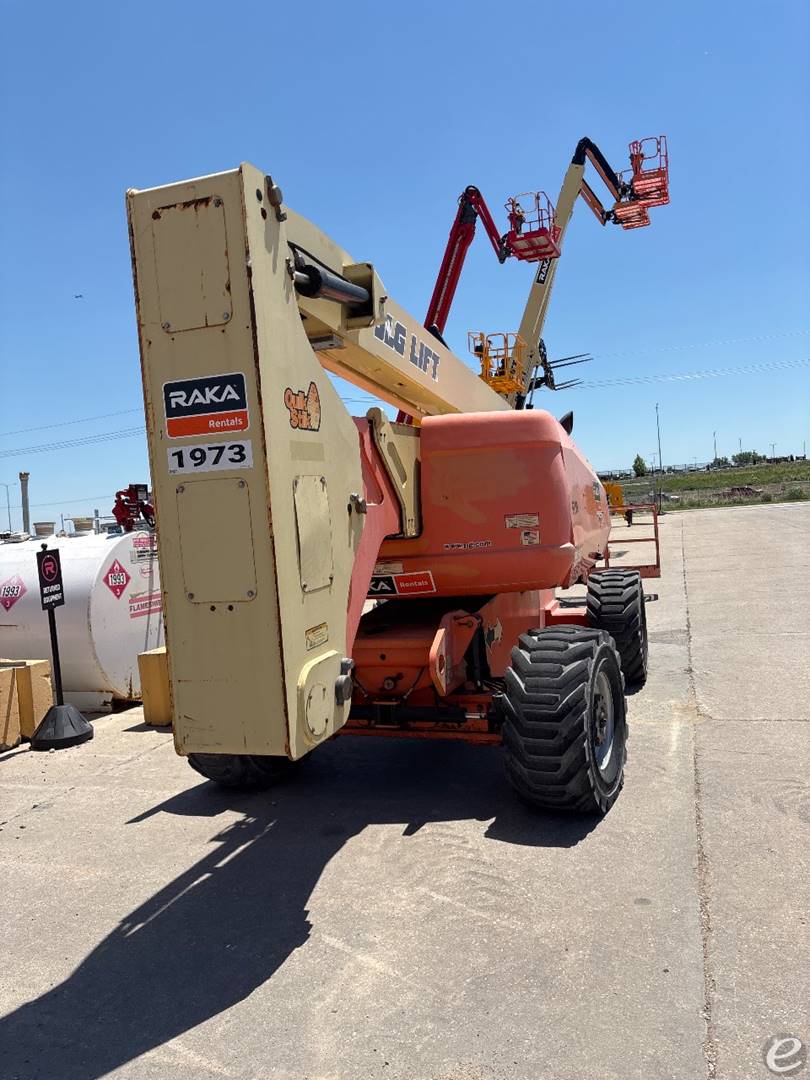 2012 JLG 800AJ