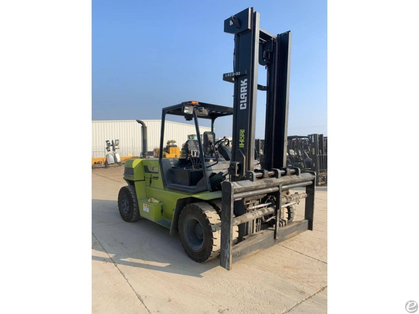 2024 Clark C80D