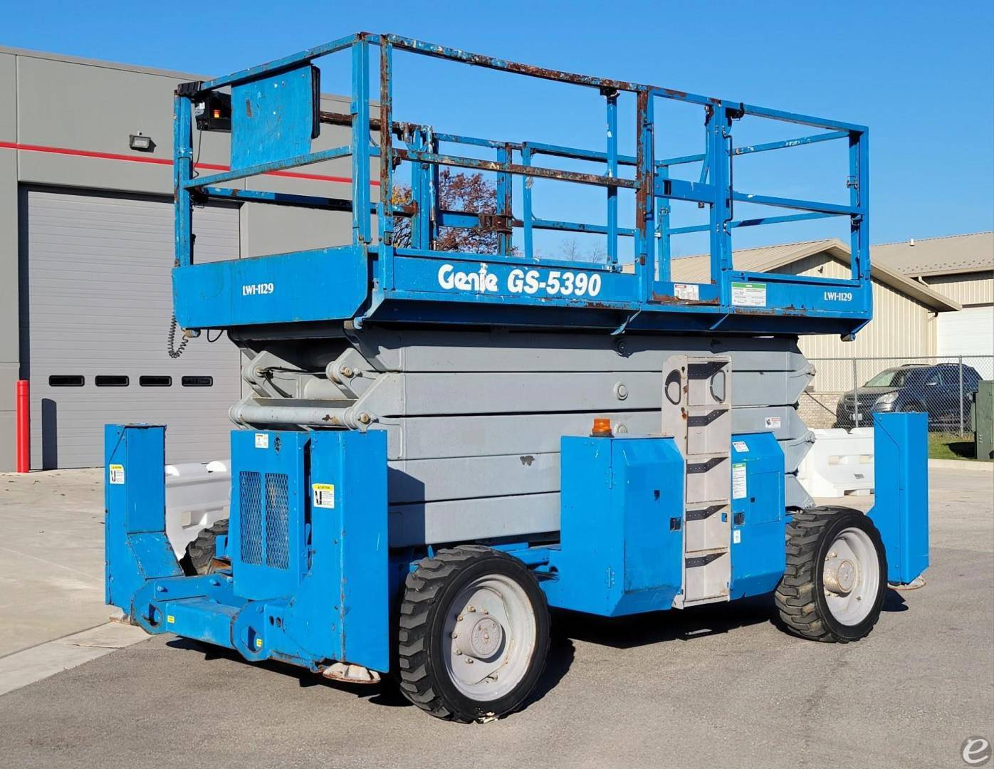 2005 Genie GS5390RT Dual Fuel Scissor Lift - 123Forklift