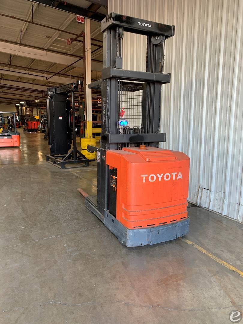 2013 Toyota 6BPU15 Electric Order Picker - 123Forklift