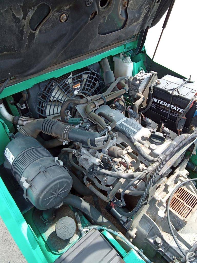2017 Mitsubishi FG25N