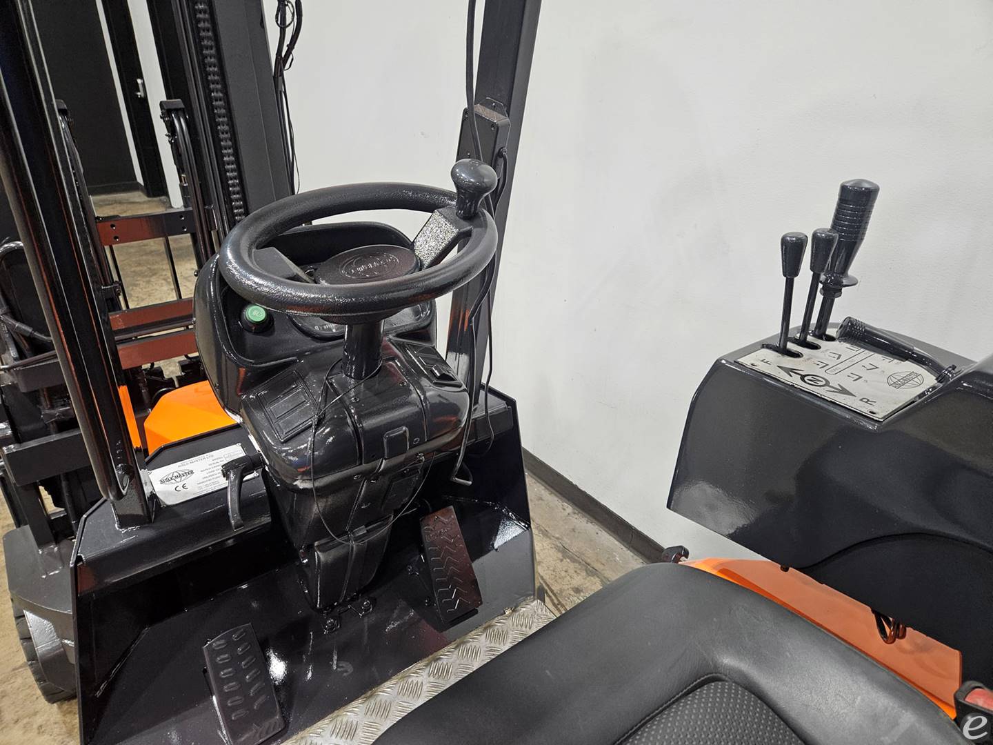 2015 Aisle-Master 44S