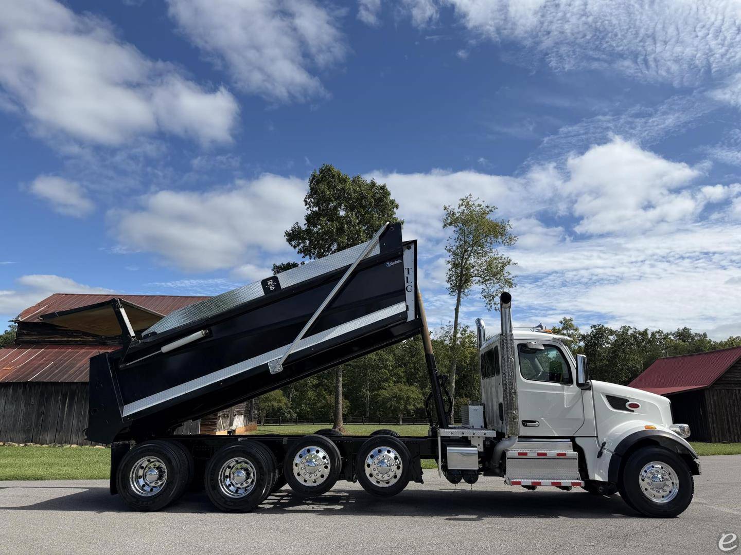 2025 Peterbilt 567
