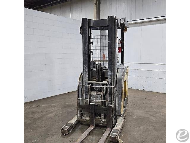 2018 Yale NR045EB