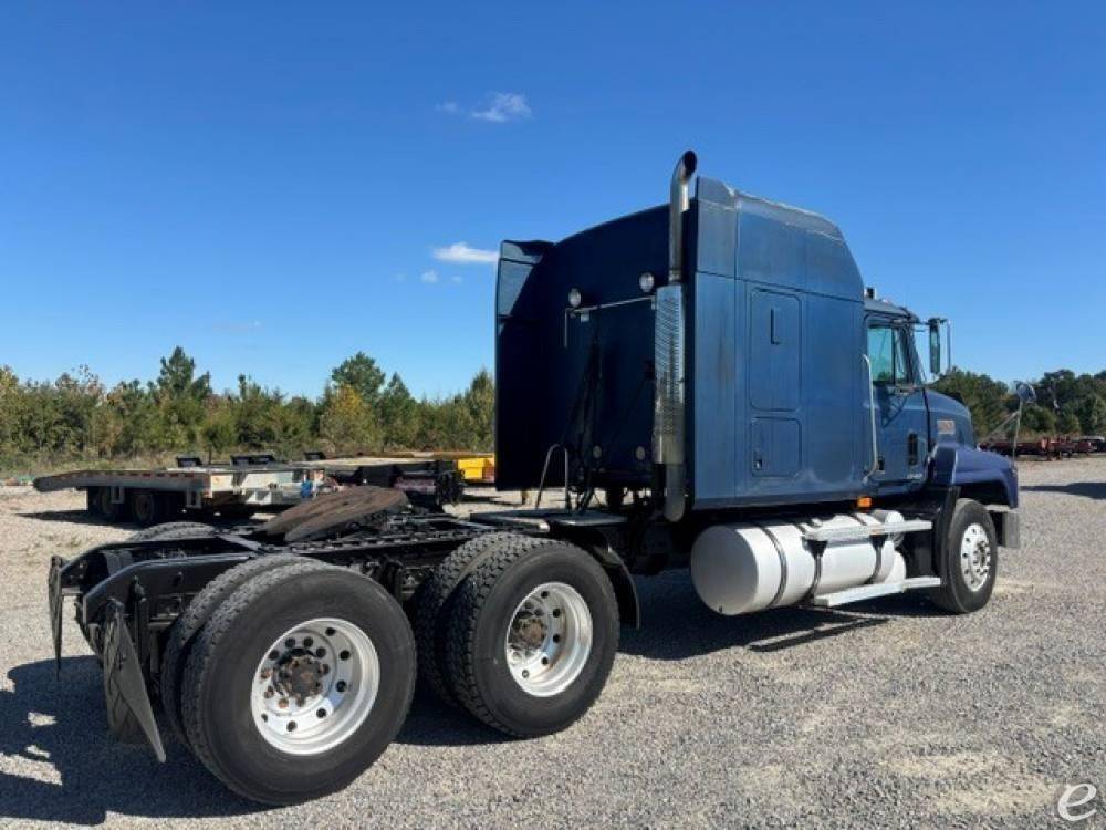 1999 Mack CH613