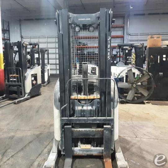 2019 Crown RR5725-45