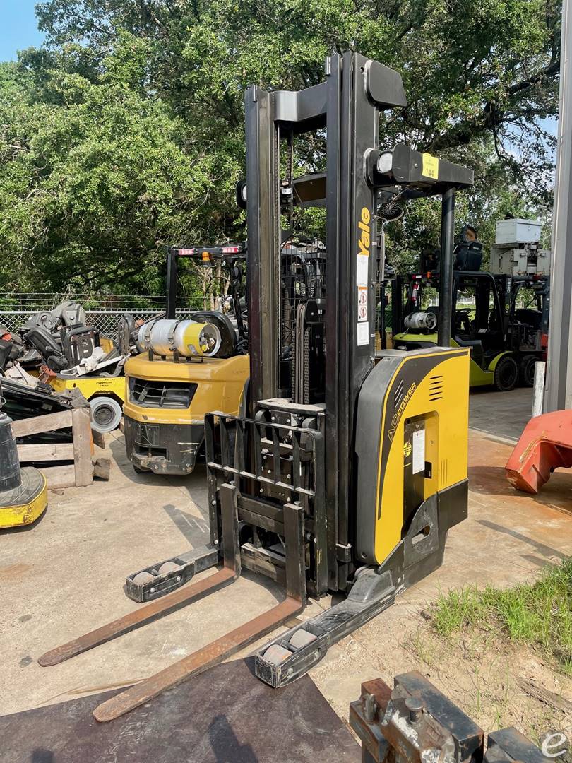 2017 Yale NR035DB Electric Reach Truck - 123Forklift