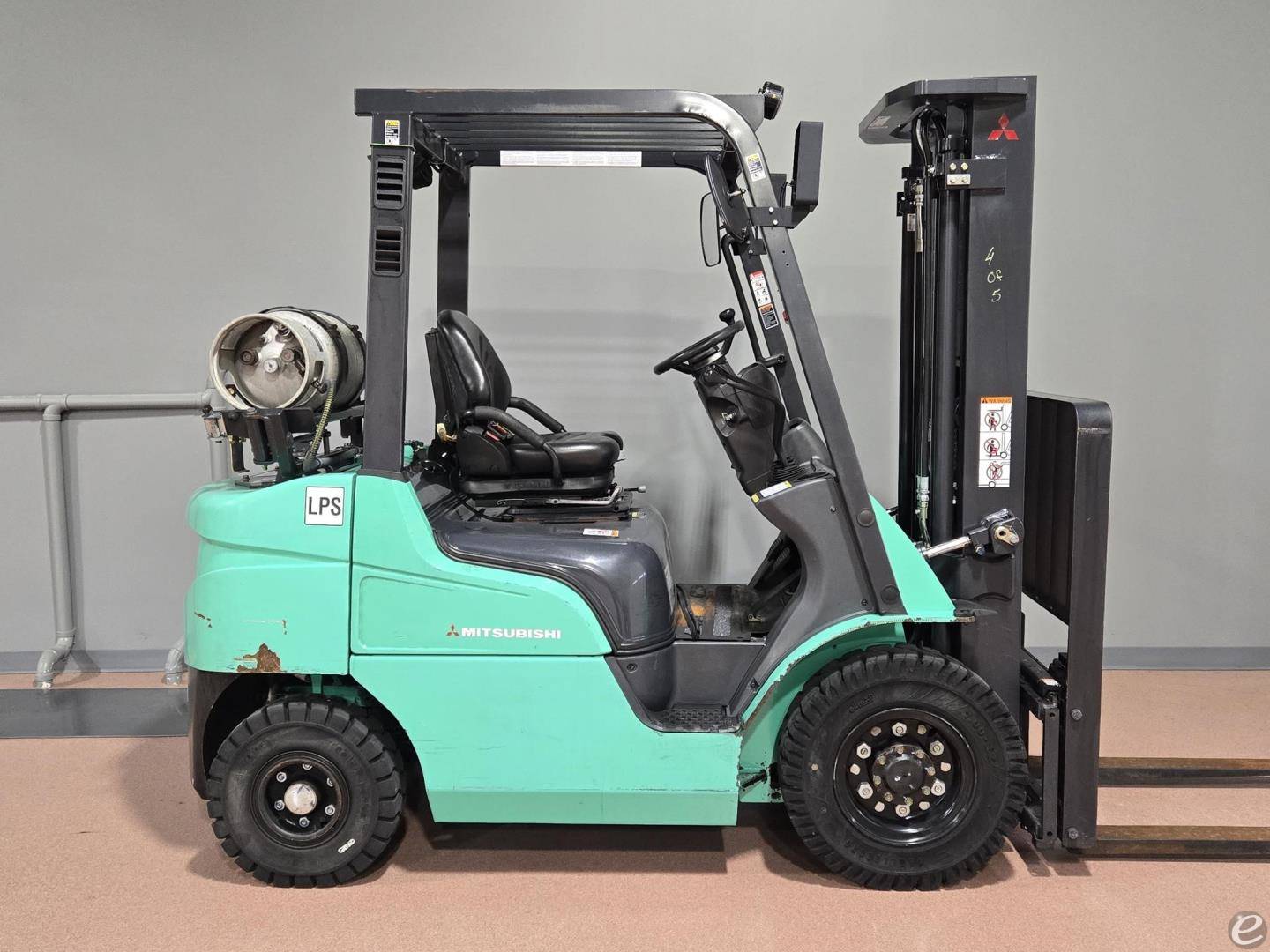 2020 Mitsubishi FG25N