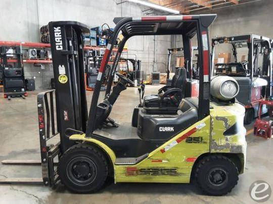  Clark S25L LP Gas Forklift - 123Forklift