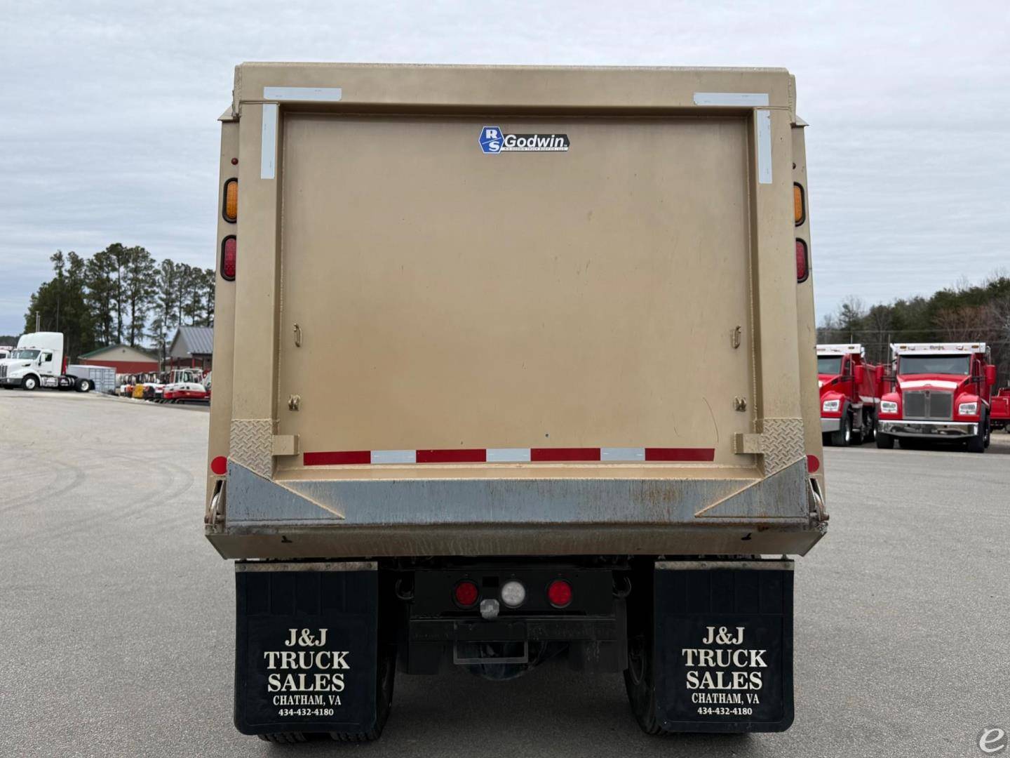 2024 Peterbilt 567