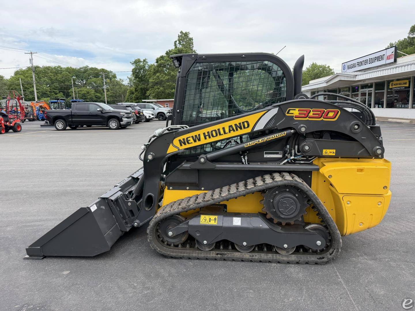 2025 New Holland C330
