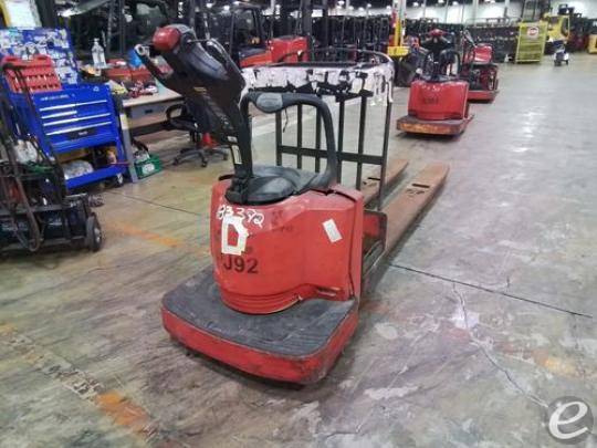 2009 Raymond 8400 Electric Forklift - 123Forklift