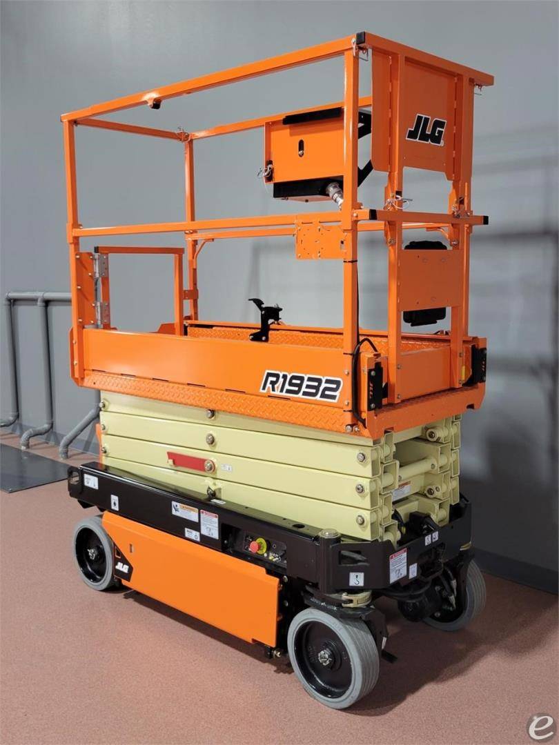 2023 JLG R1932 Electric Scissor Lift - 123Forklift