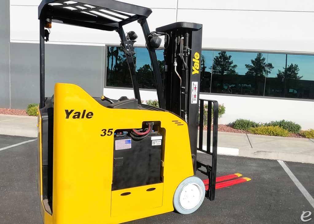 2017 Yale ESC030AD Electric Forklift - 123Forklift
