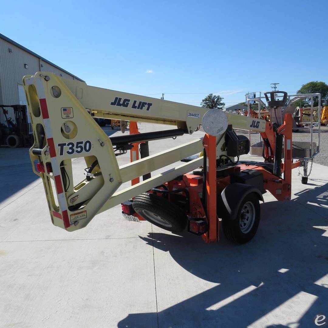 2019 JLG T350