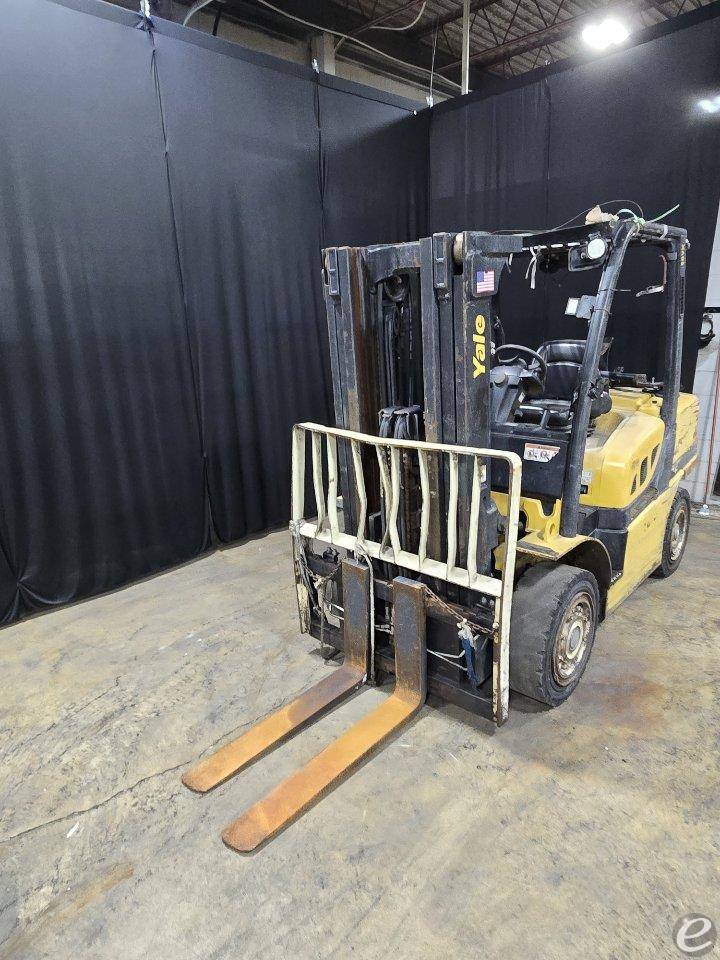 2018 Yale GP090VX