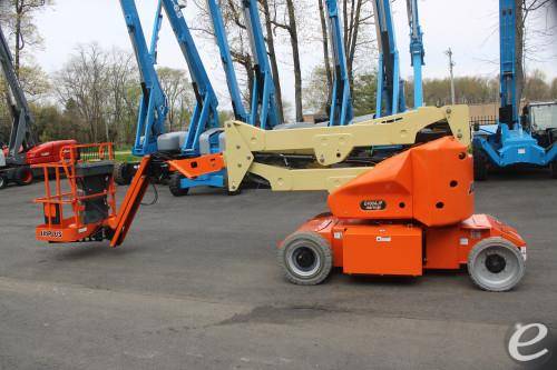 2017 JLG E400AJPN