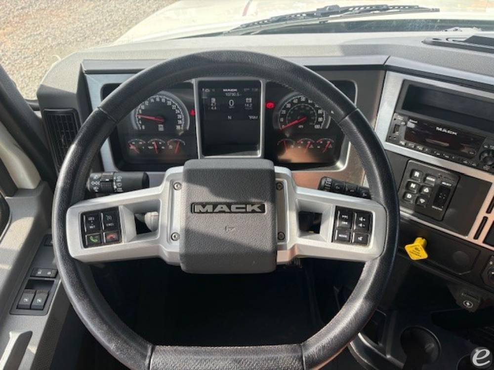 2024 Mack GRANITE 64FR