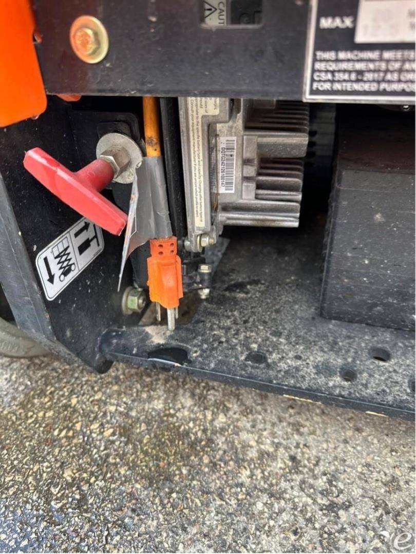 2022 JLG AE1932