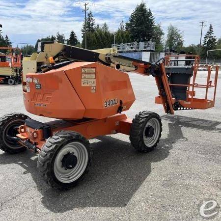 2017 JLG 340AJ