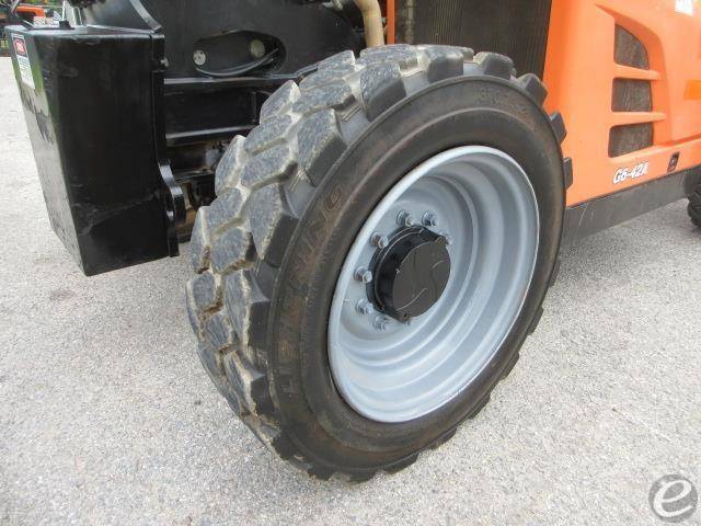 2014 JLG G6-42A