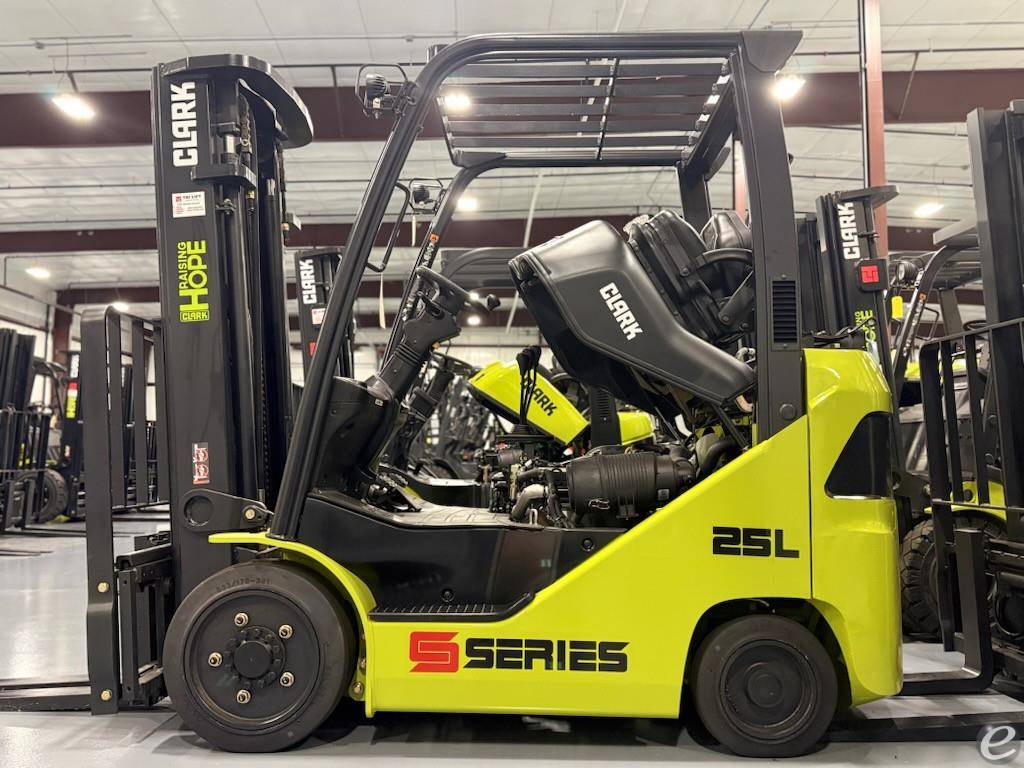 2025 Clark S25L