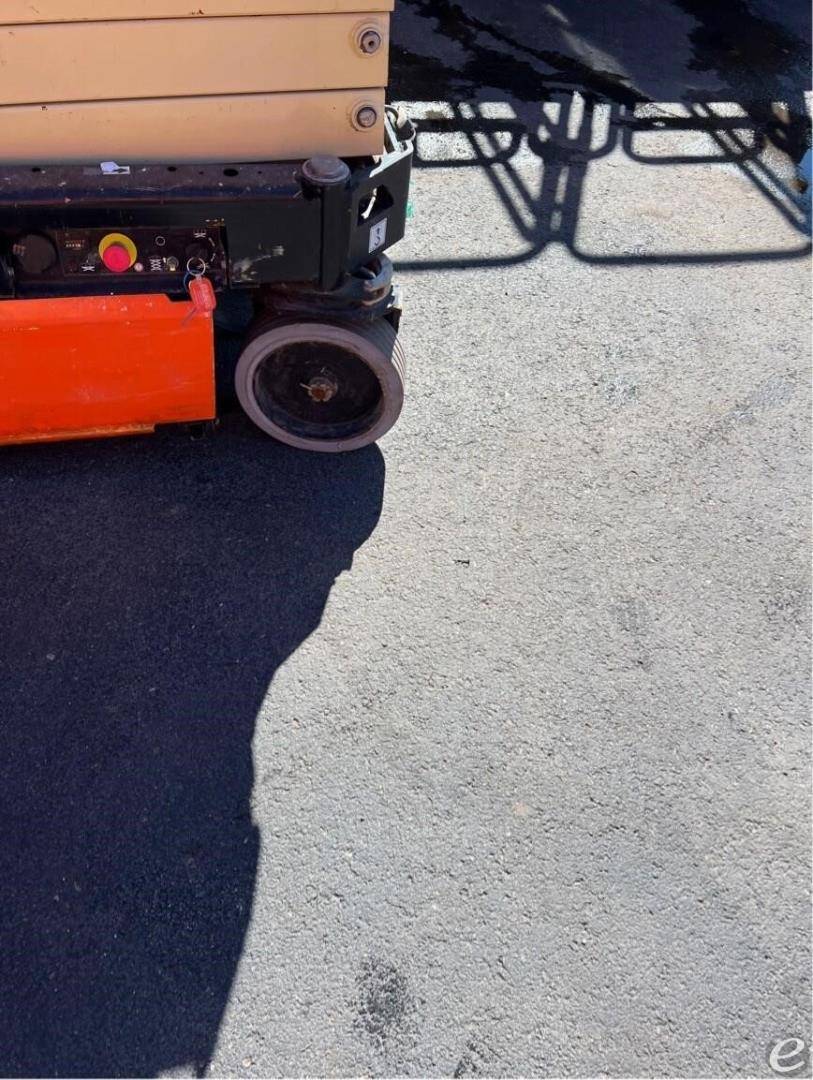 2021 JLG R1932i