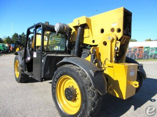 2012 Cat TL1055