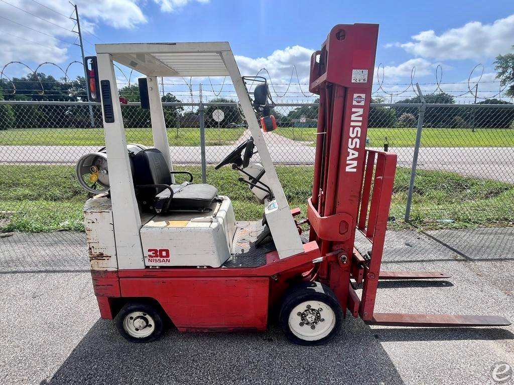 1992 Nissan CPH01A15V