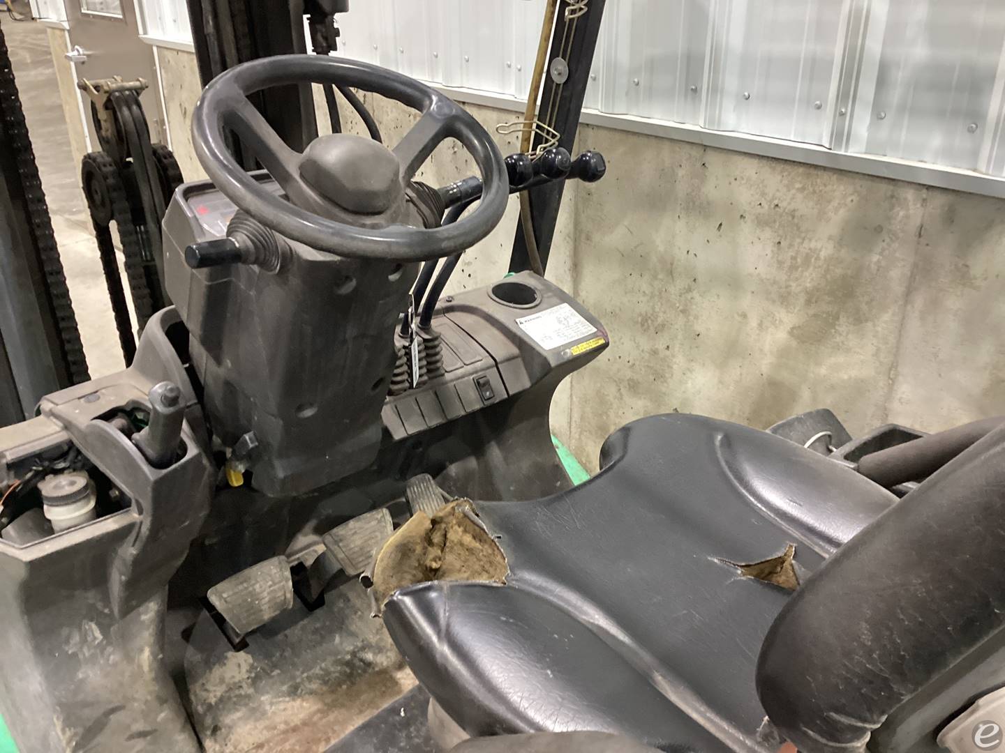 2020 Mitsubishi FG25N