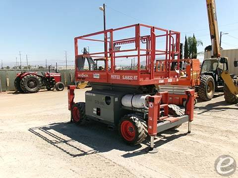 2018 Skyjack SJ6832RT