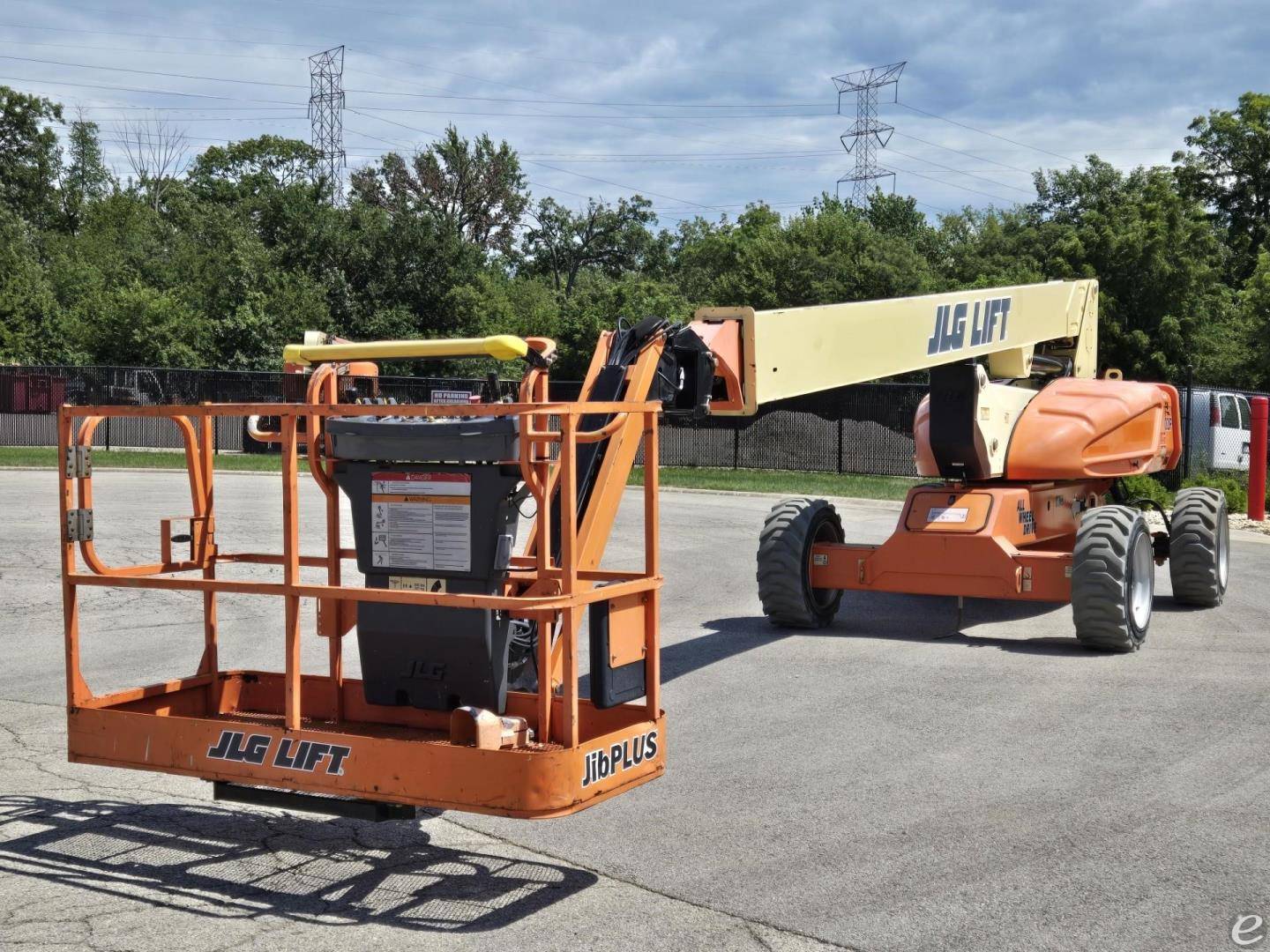 2015 JLG M600JP Dual Fuel Boom Lift - 123Forklift