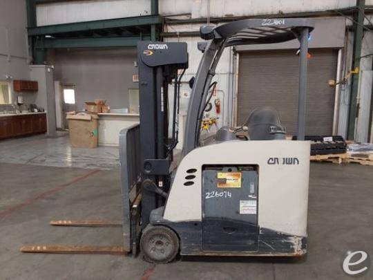2024 Crown RC5745-40