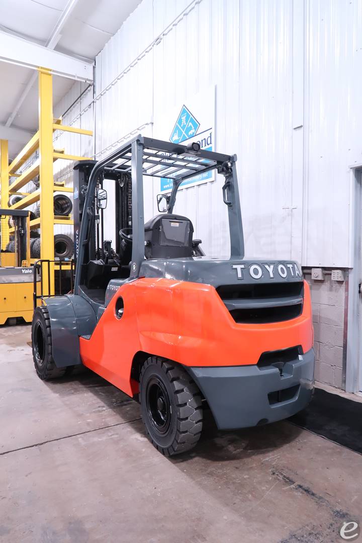 2014 Toyota 8FD45U Diesel Forklift - 123Forklift