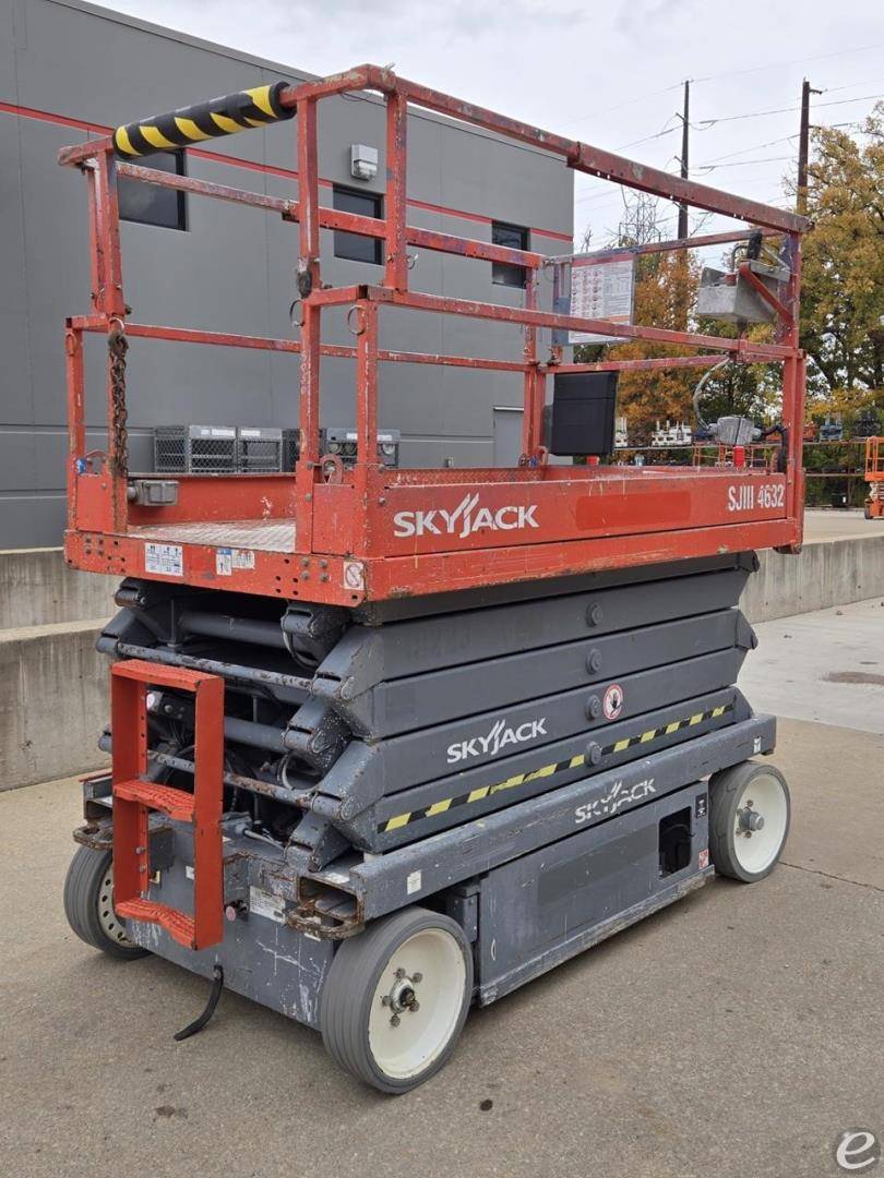 2014 Skyjack SJIII4632 Electric Scissor Lift - 123Forklift