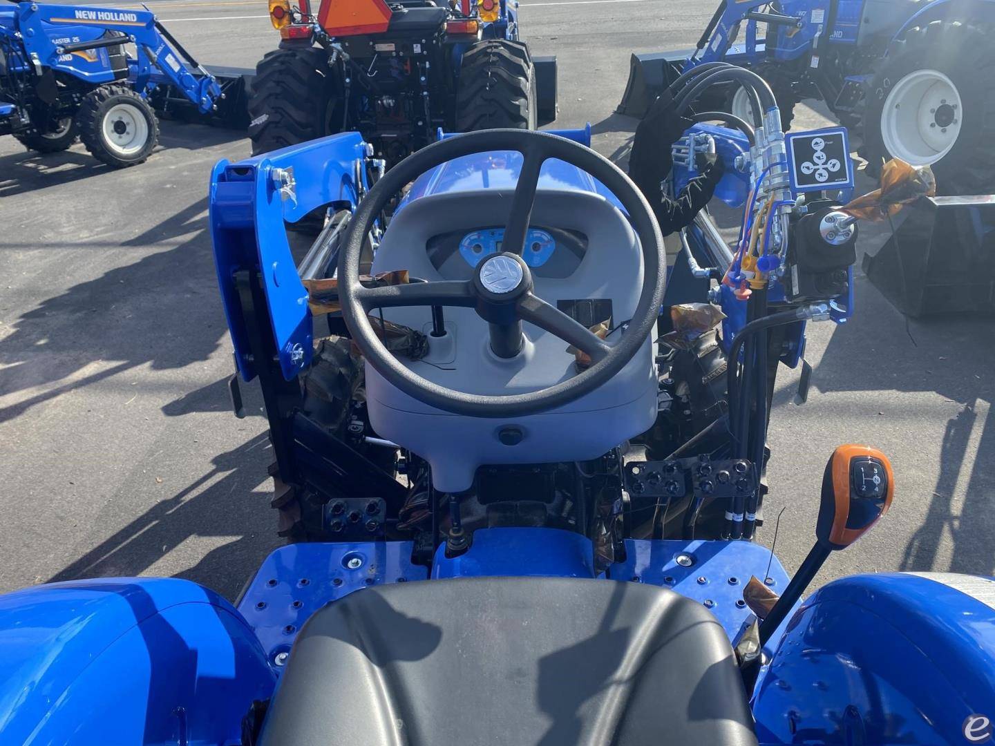 2025 New Holland WORKMASTER 25