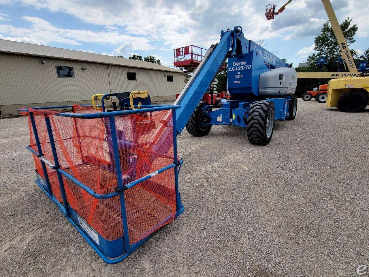 2015 Genie ZX135/70