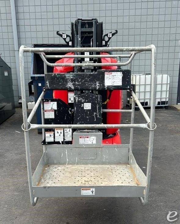 2021 Manitou 26VJR